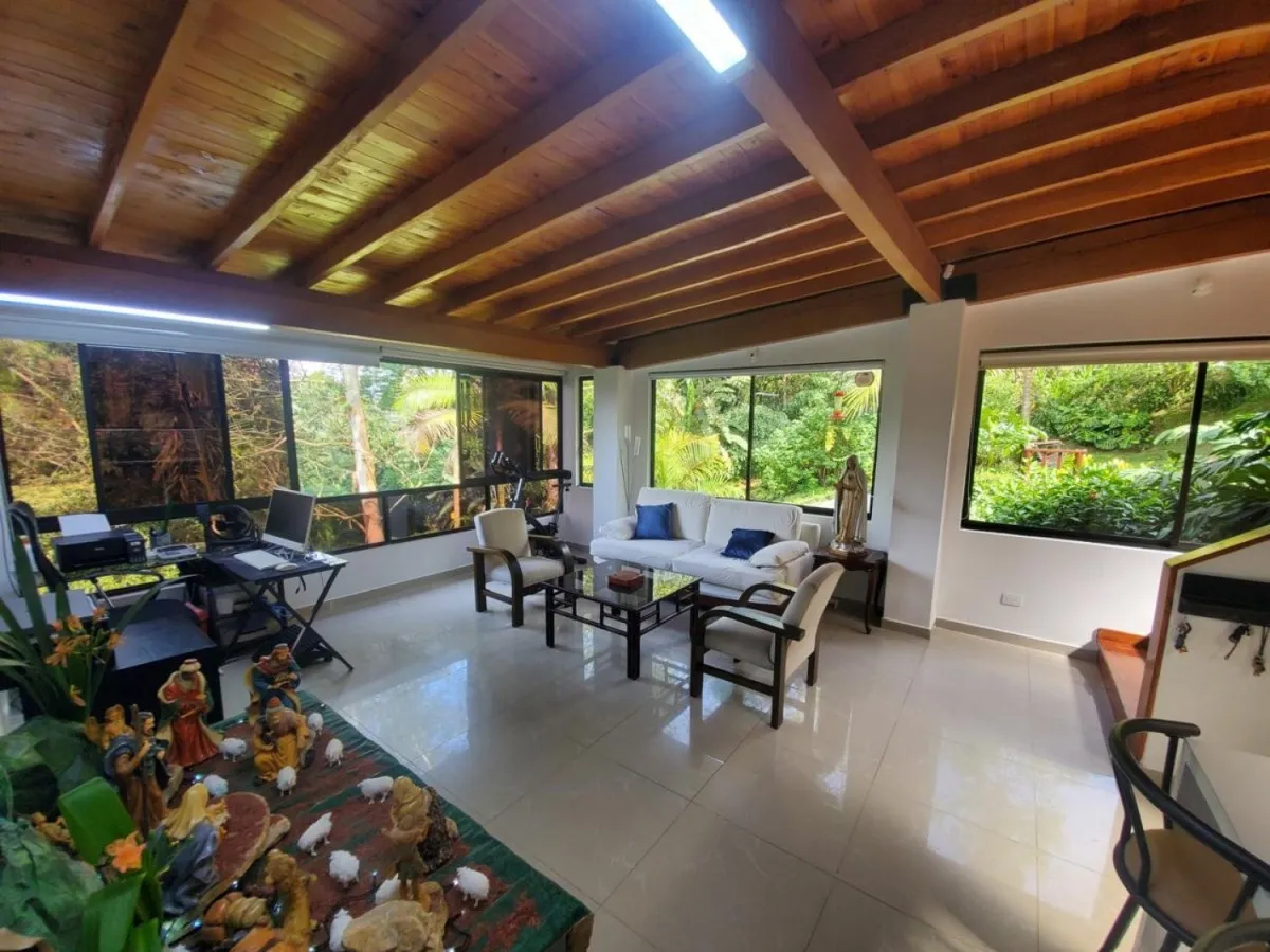 Casa de 7 alcobas en venta en Los Balsos, Medellín, 270 m² · foto 17 de 23