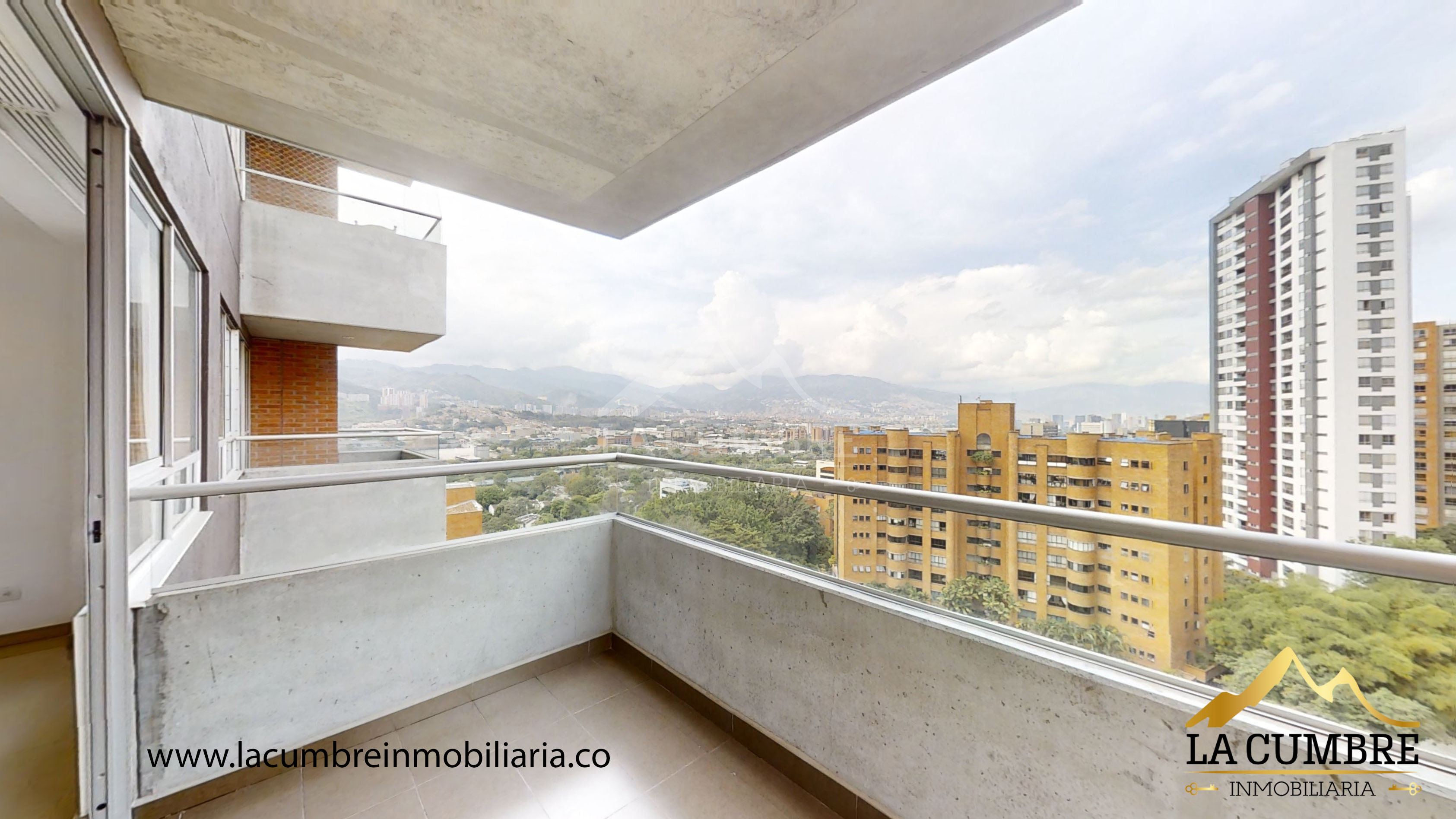 Apartamento de 3 alcobas en arriendo en Santa María De Los Ángeles, Medellín, 110 m² · foto 4 de 11