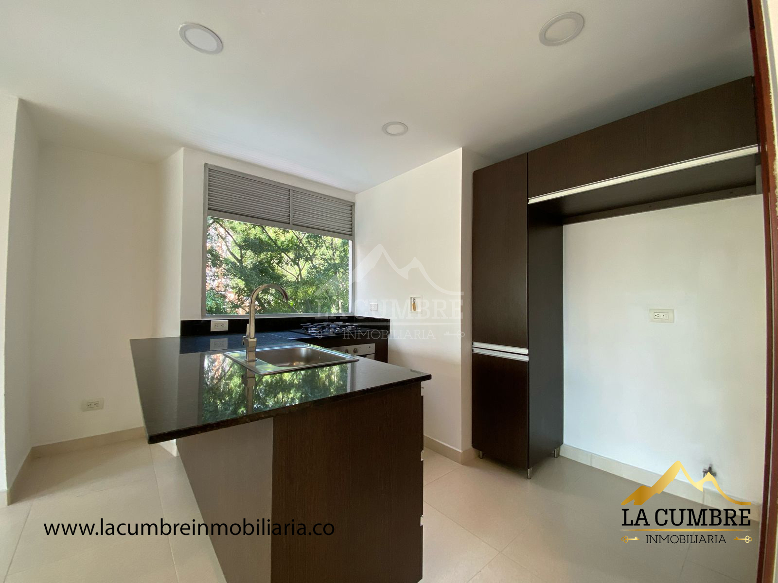 Apartamento de 2 alcobas en arriendo en Santa Maria De Los Angeles, Medellín, 100 m² · foto 2 de 9