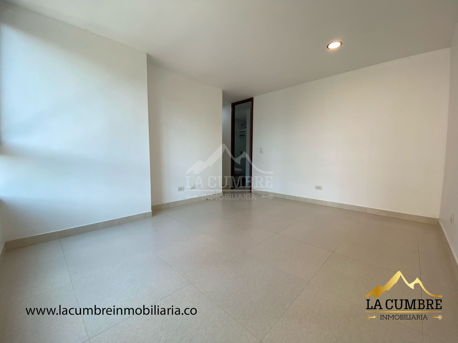 Apartamento de 2 alcobas en arriendo en Santa Maria De Los Angeles, Medellín, 100 m² · foto 5 de 9