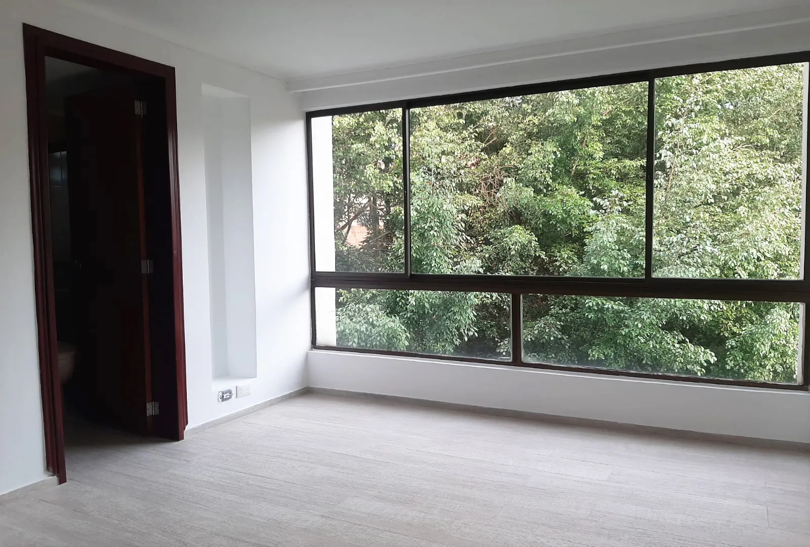Apartamento de 4 alcobas en arriendo en El Diamante 2, Medellín, 454 m² · foto 13 de 17