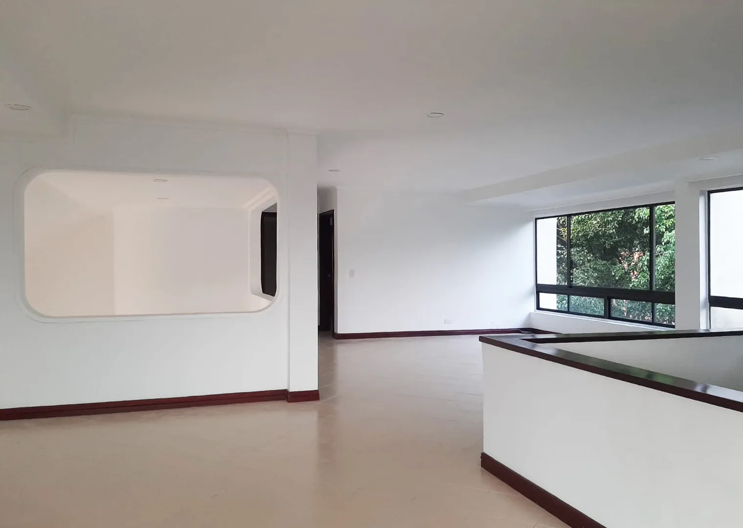Apartamento de 4 alcobas en arriendo en El Diamante 2, Medellín, 454 m² · foto 6 de 17