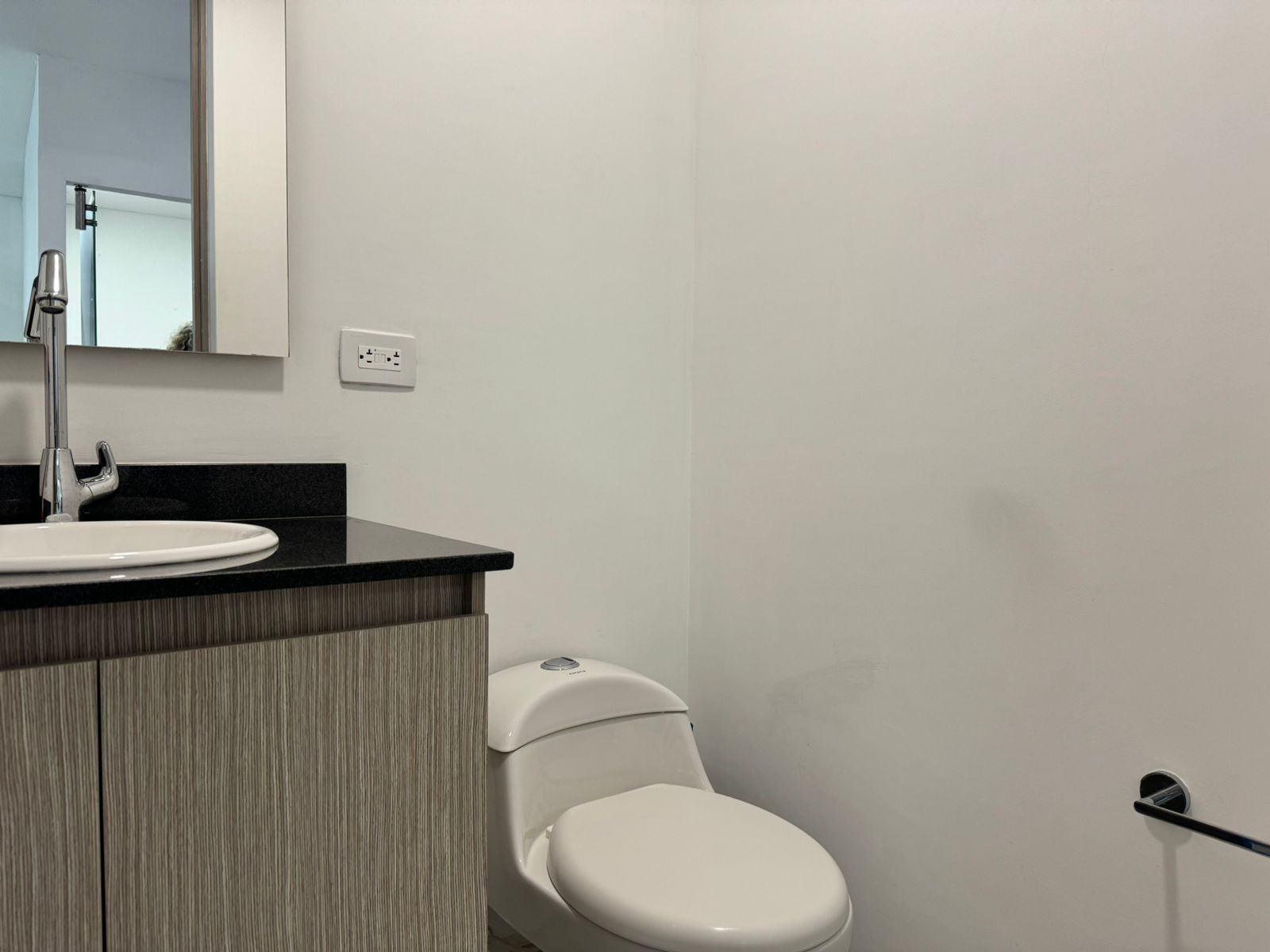 Oficina en venta en Restrepo Naranjo, Sabaneta, 38 m² · foto 8 de 9