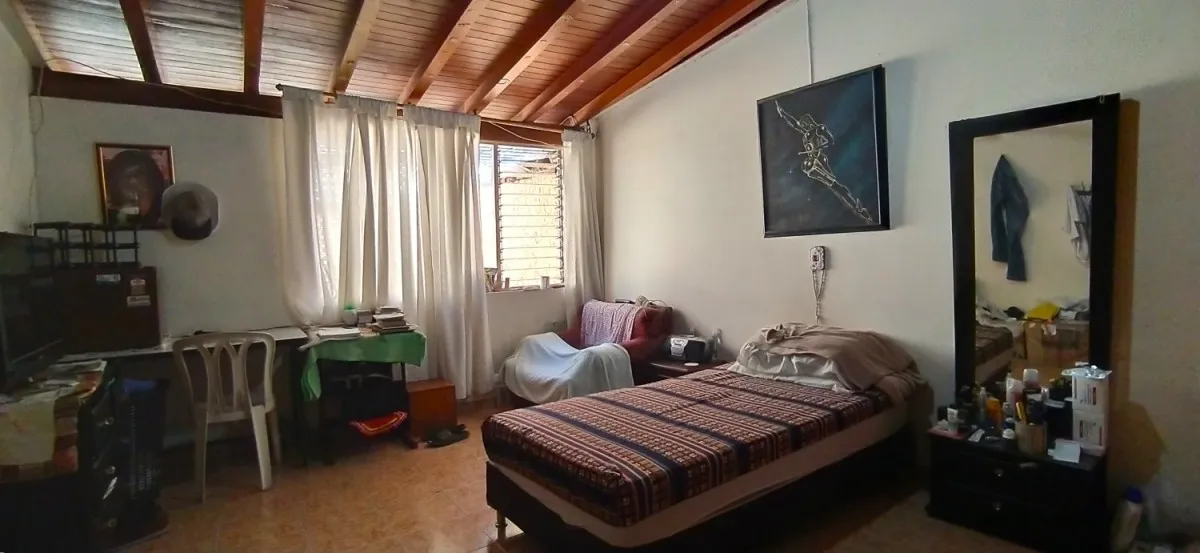 Casa de 10 alcobas en venta en Sucre, Medellín, 525 m² · foto 21 de 24