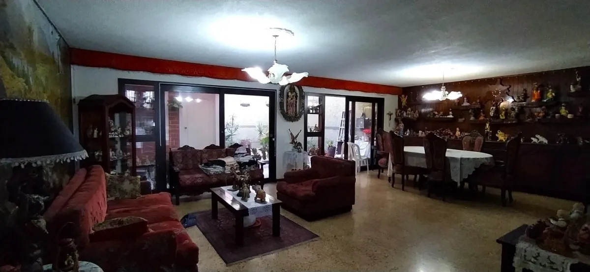 Casa de 10 alcobas en venta en Sucre, Medellín, 525 m² · foto 8 de 24