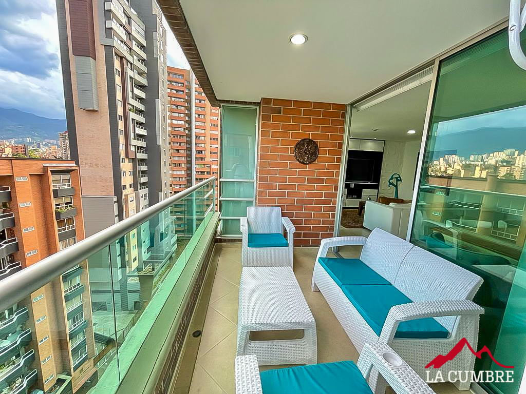 Apartamento de 3 alcobas en arriendo en Santa Maria De Los Angeles, Medellín, 130 m² · foto 2 de 12