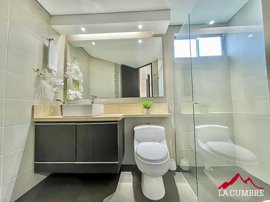 Apartamento de 3 alcobas en arriendo en Santa Maria De Los Angeles, Medellín, 130 m² · foto 8 de 12