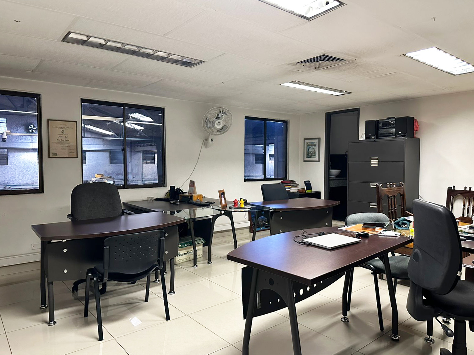 Bodega en arriendo en Perpetuo Socorro, Medellín, 2300 m² · foto 10 de 14