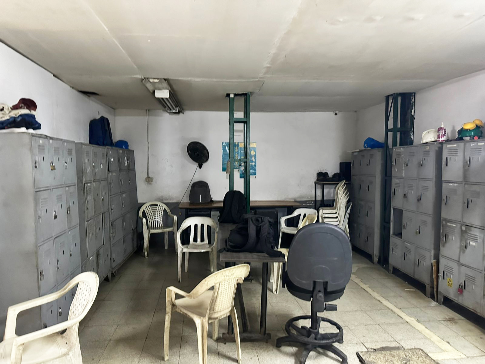 Bodega en arriendo en Perpetuo Socorro, Medellín, 2300 m² · foto 2 de 14