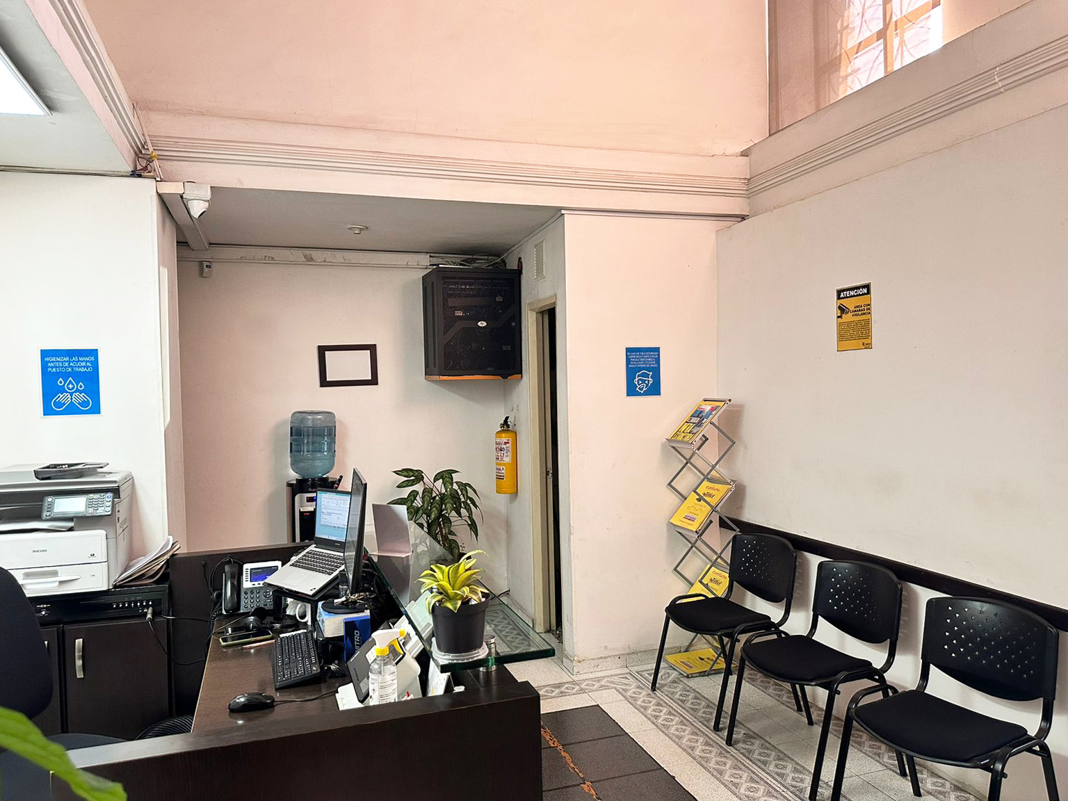 Bodega en arriendo en Perpetuo Socorro, Medellín, 2300 m² · foto 4 de 14