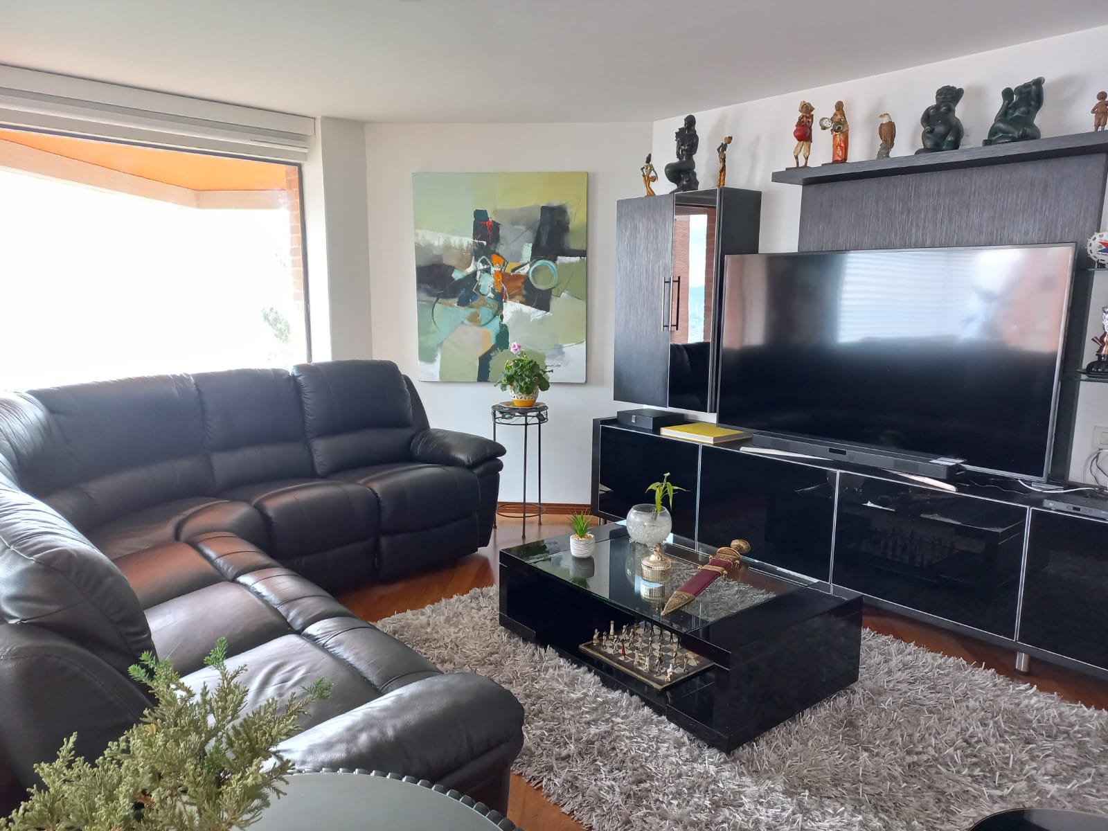 Apartamento de 3 alcobas en venta en Sierras Del Moral, Bogotá, 220 m² · foto 6 de 23