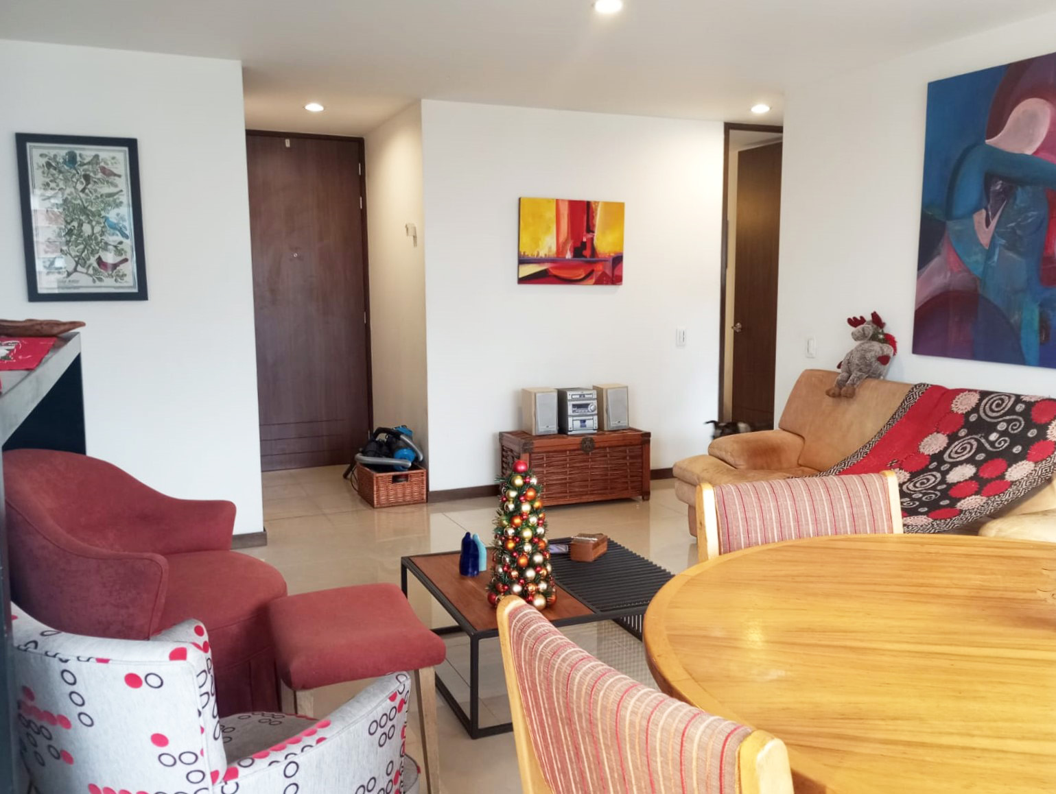 Apartamento de 2 alcobas en arriendo en Los Balsos, Medellín, 76 m² · foto 2 de 15