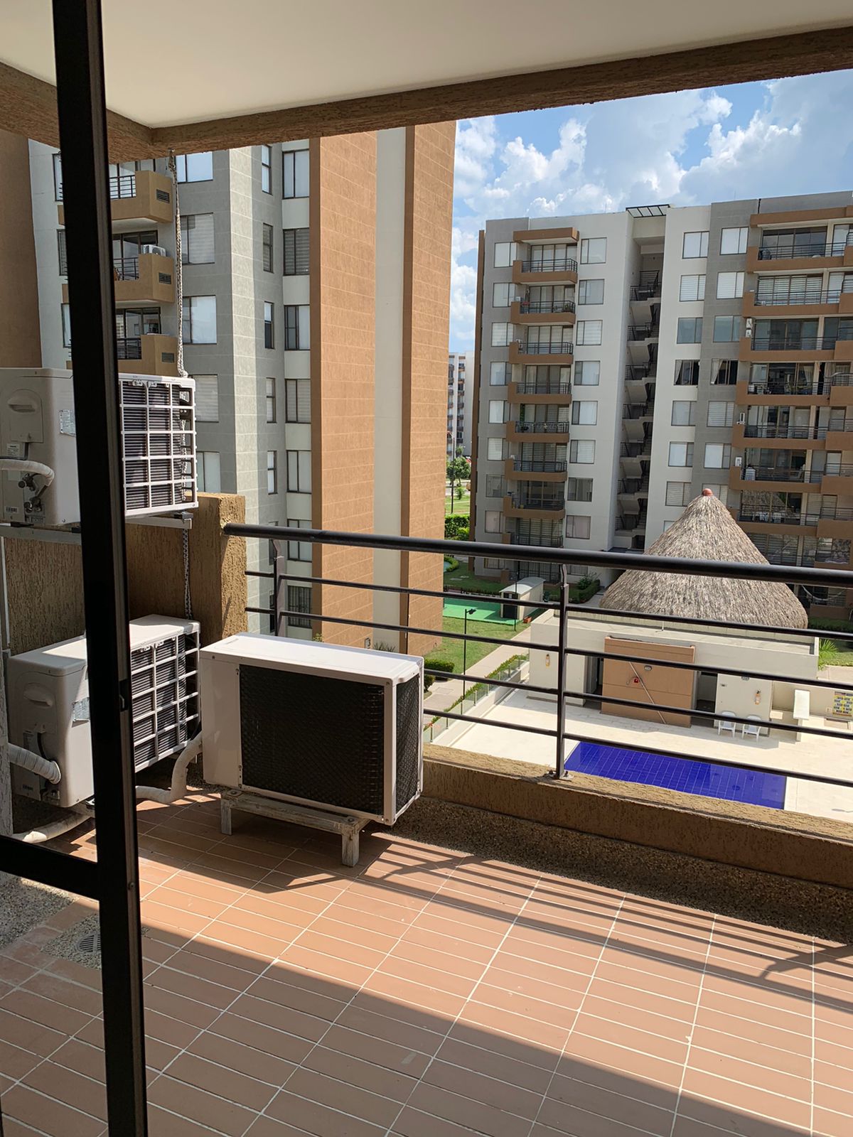 Apartamento de 3 alcobas en venta en Las Palmas, Ricaurte, 82 m² · foto 2 de 24