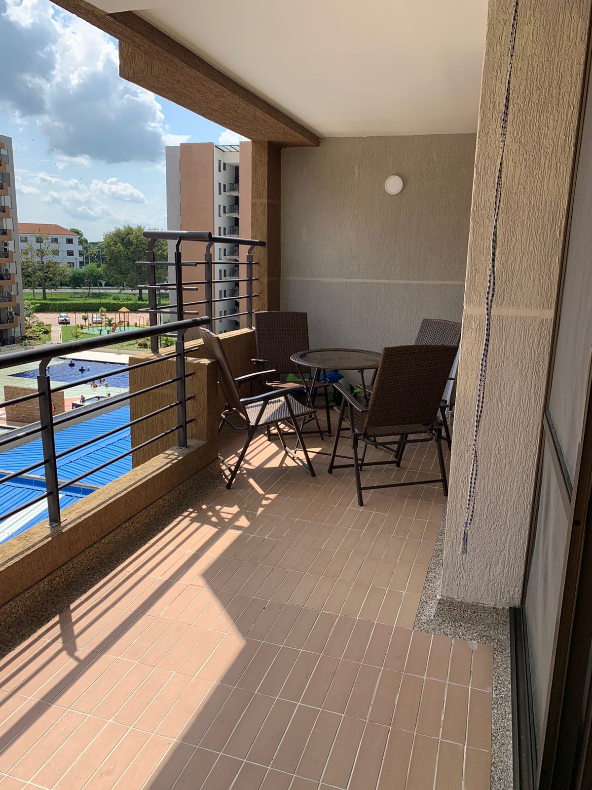 Apartamento de 3 alcobas en venta en Las Palmas, Ricaurte, 82 m² · foto 3 de 24