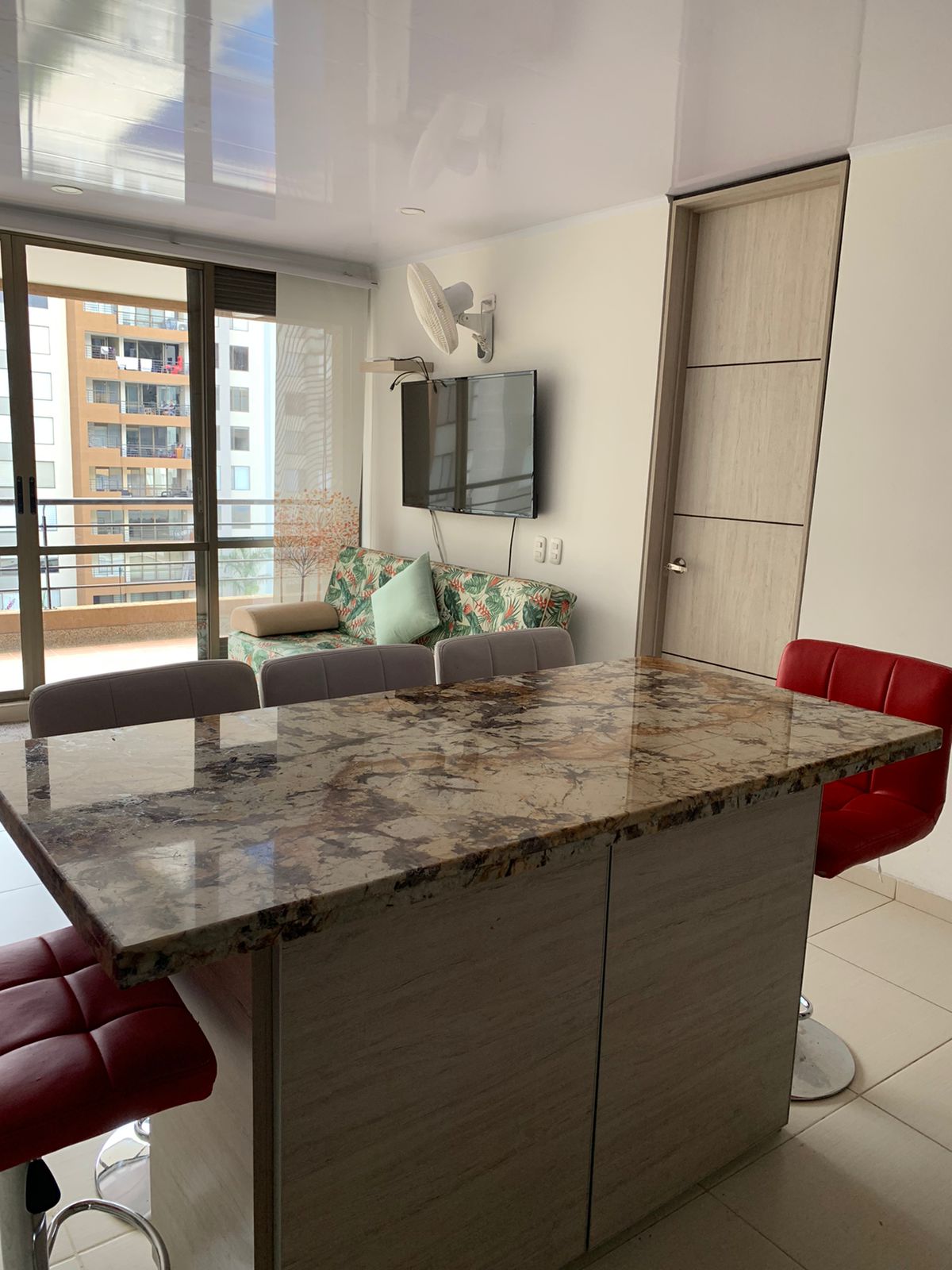 Apartamento de 3 alcobas en venta en Las Palmas, Ricaurte, 82 m² · foto 5 de 24