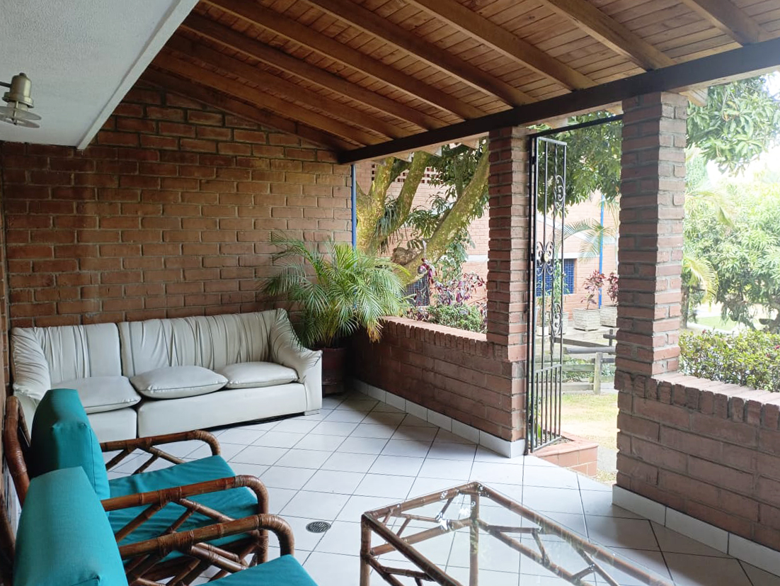 Casa de 5 alcobas en venta en La Mota, Medellín, 149 m² · foto 13 de 17