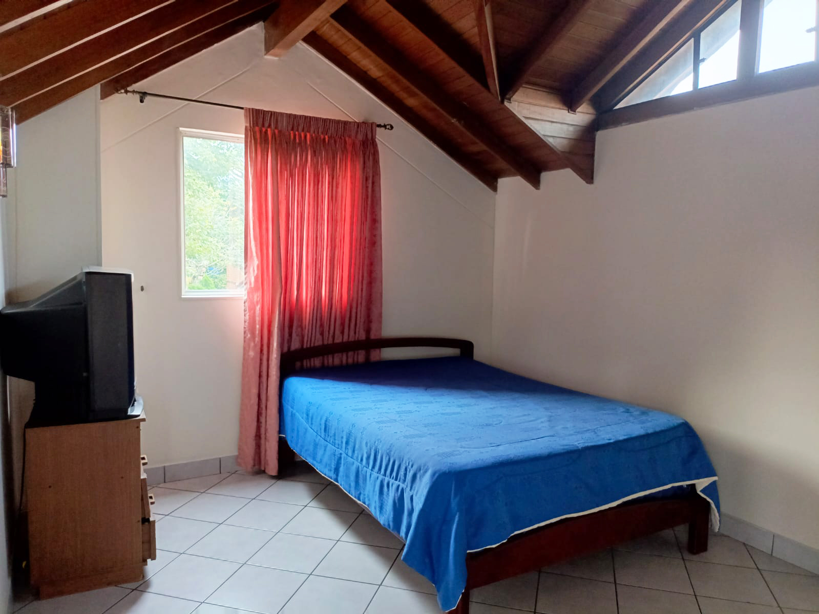 Casa de 5 alcobas en venta en La Mota, Medellín, 149 m² · foto 9 de 17