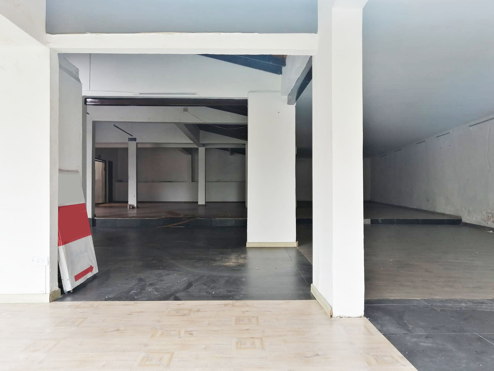 Oficina en arriendo en El Poblado, Medellín, 815 m² · foto 4 de 12