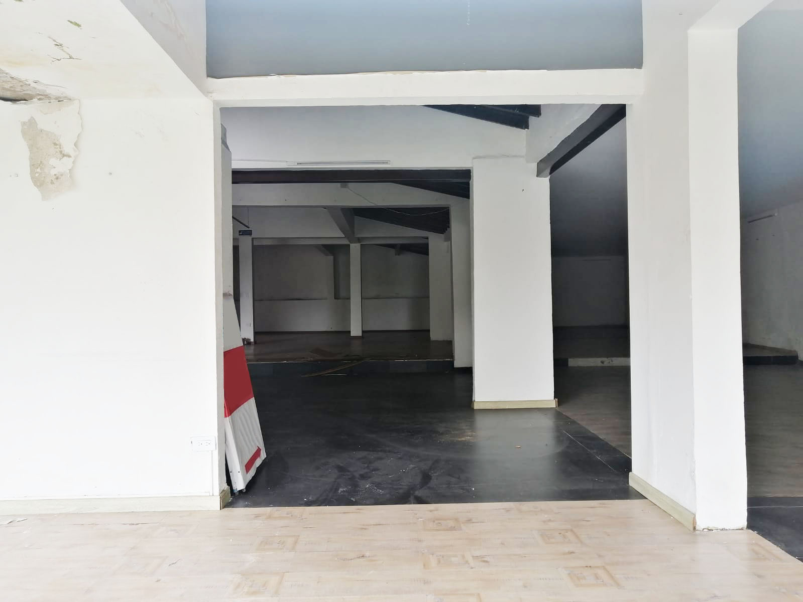Oficina en arriendo en El Poblado, Medellín, 815 m² · foto 8 de 12