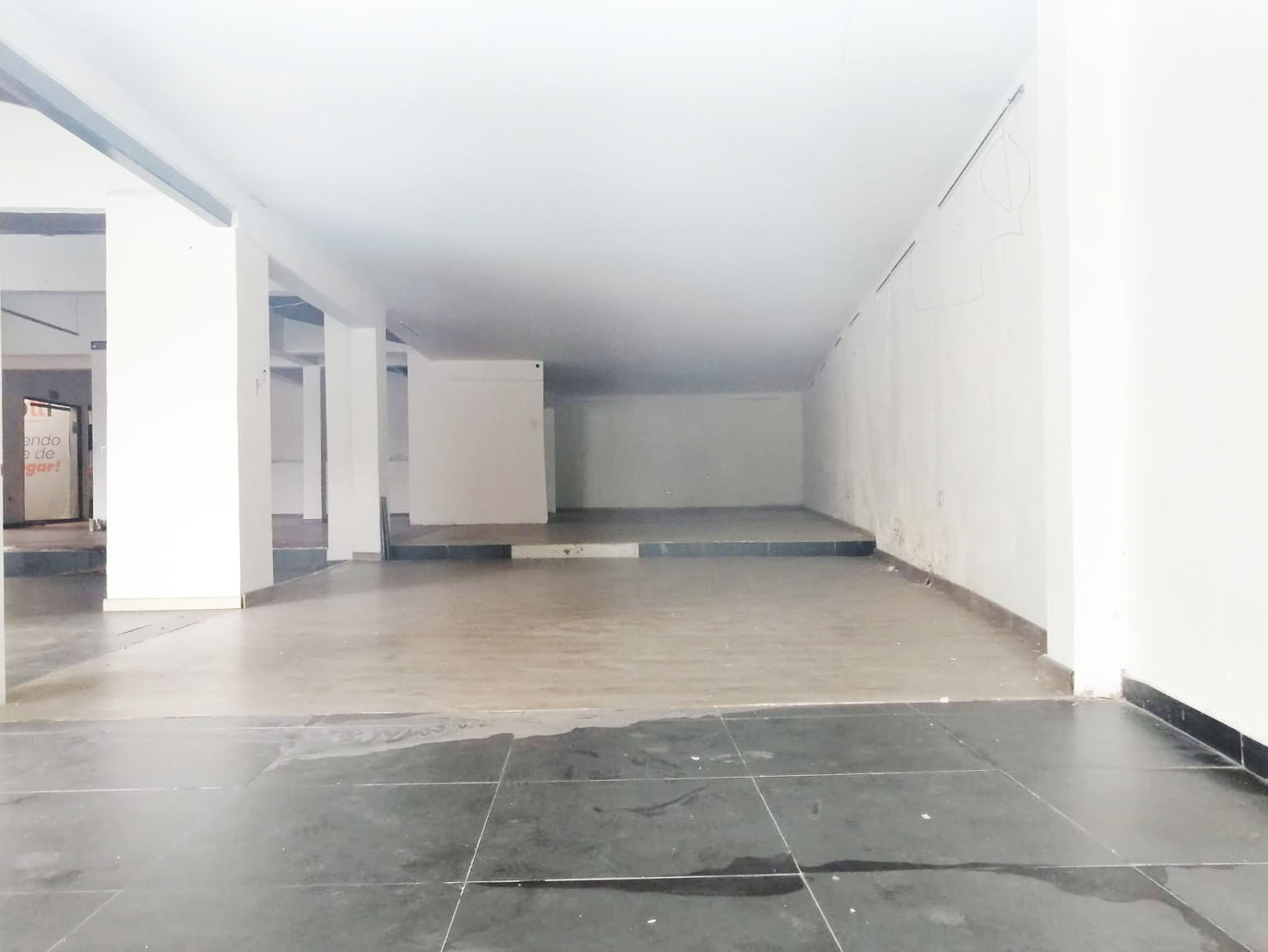 Oficina en arriendo en El Poblado, Medellín, 815 m² · foto 9 de 12