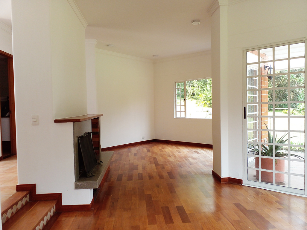 3BR House in Vía Las Palmas (274 m²)