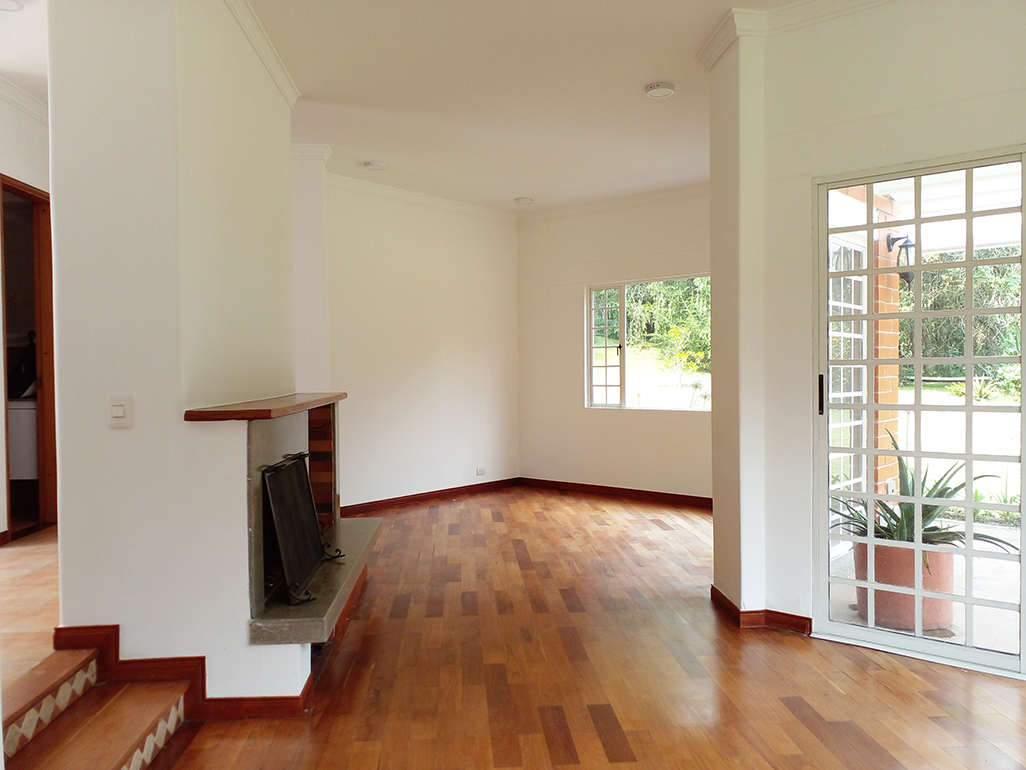 3BR House in Vía Las Palmas (274 m²) - 3