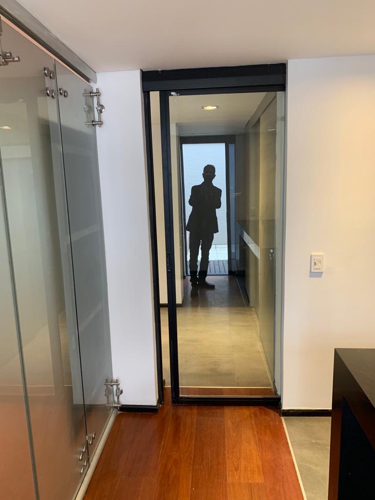 Casa de 4 alcobas en venta en Santa Barbara, Bogotá, 250 m² · foto 2 de 24
