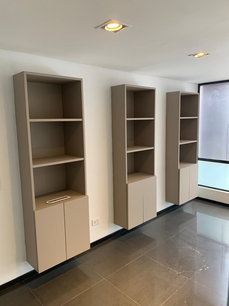 Casa de 4 alcobas en venta en Santa Barbara, Bogotá, 250 m² · foto 3 de 24