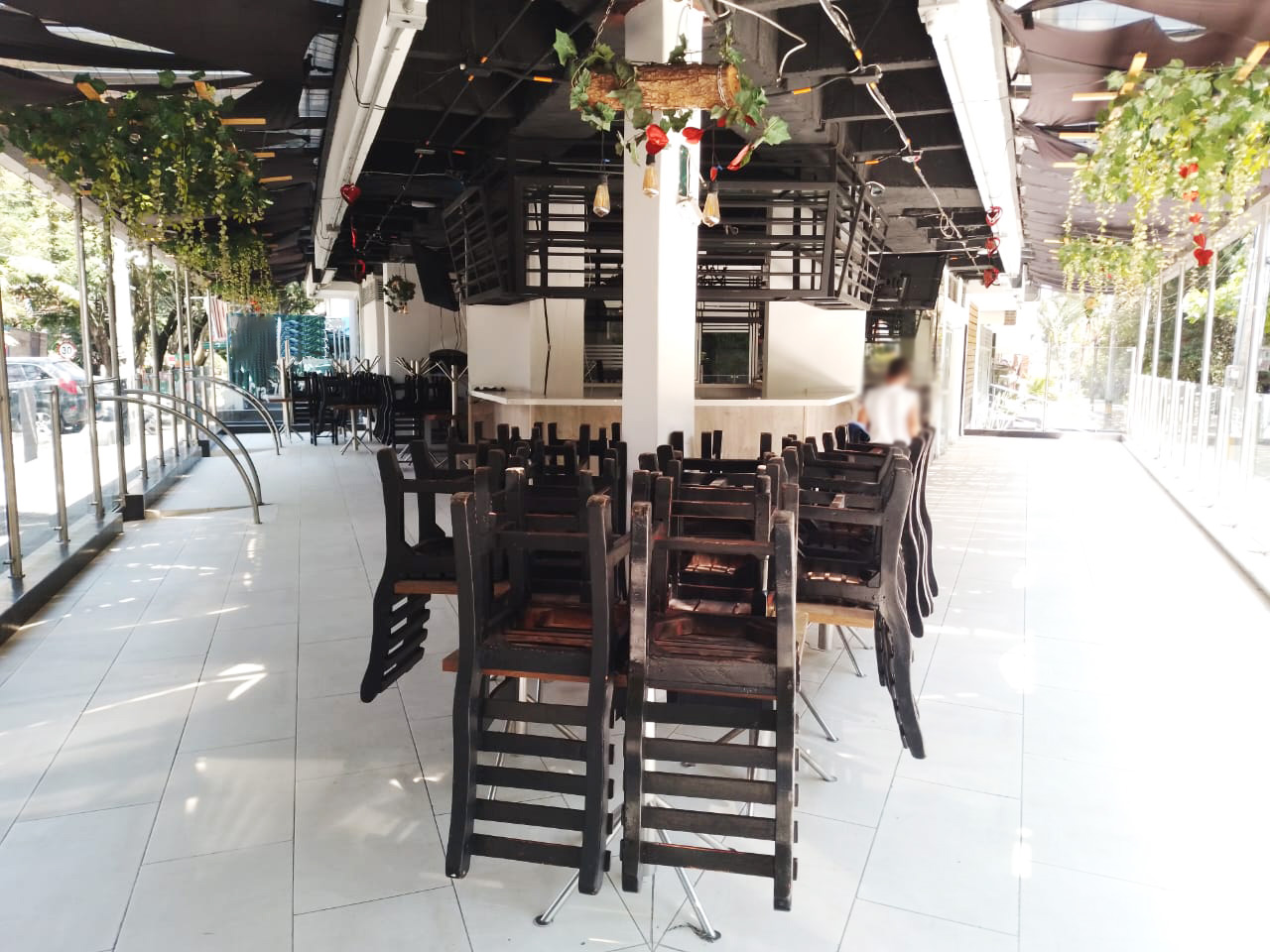 Local en arriendo en Laureles, Medellín, 248 m² · foto 2 de 19