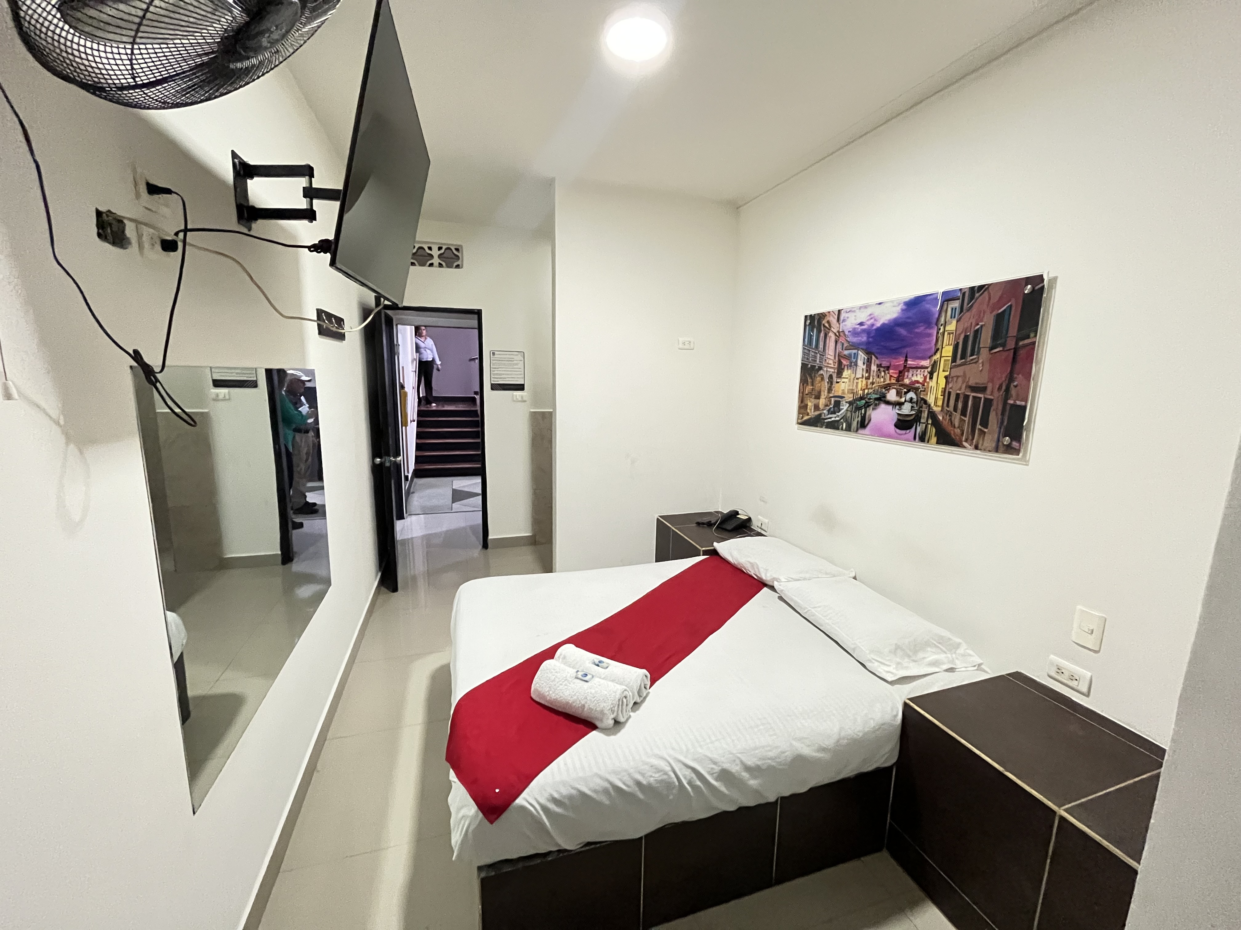 Edificio en venta en La Candelaria, Medellín, 550 m² · foto 9 de 16