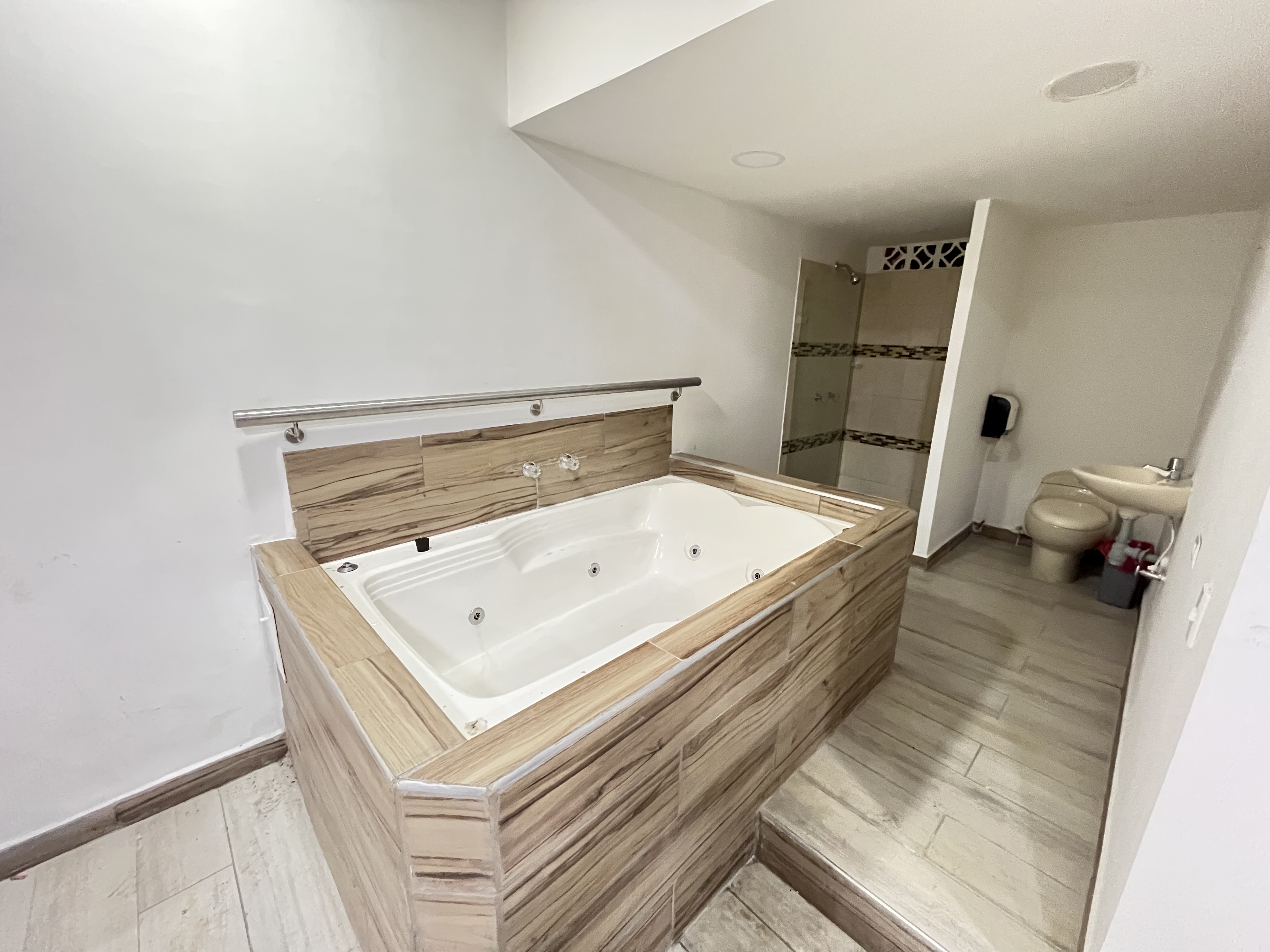 Edificio en venta en La Candelaria, Medellín, 550 m² · foto 5 de 16