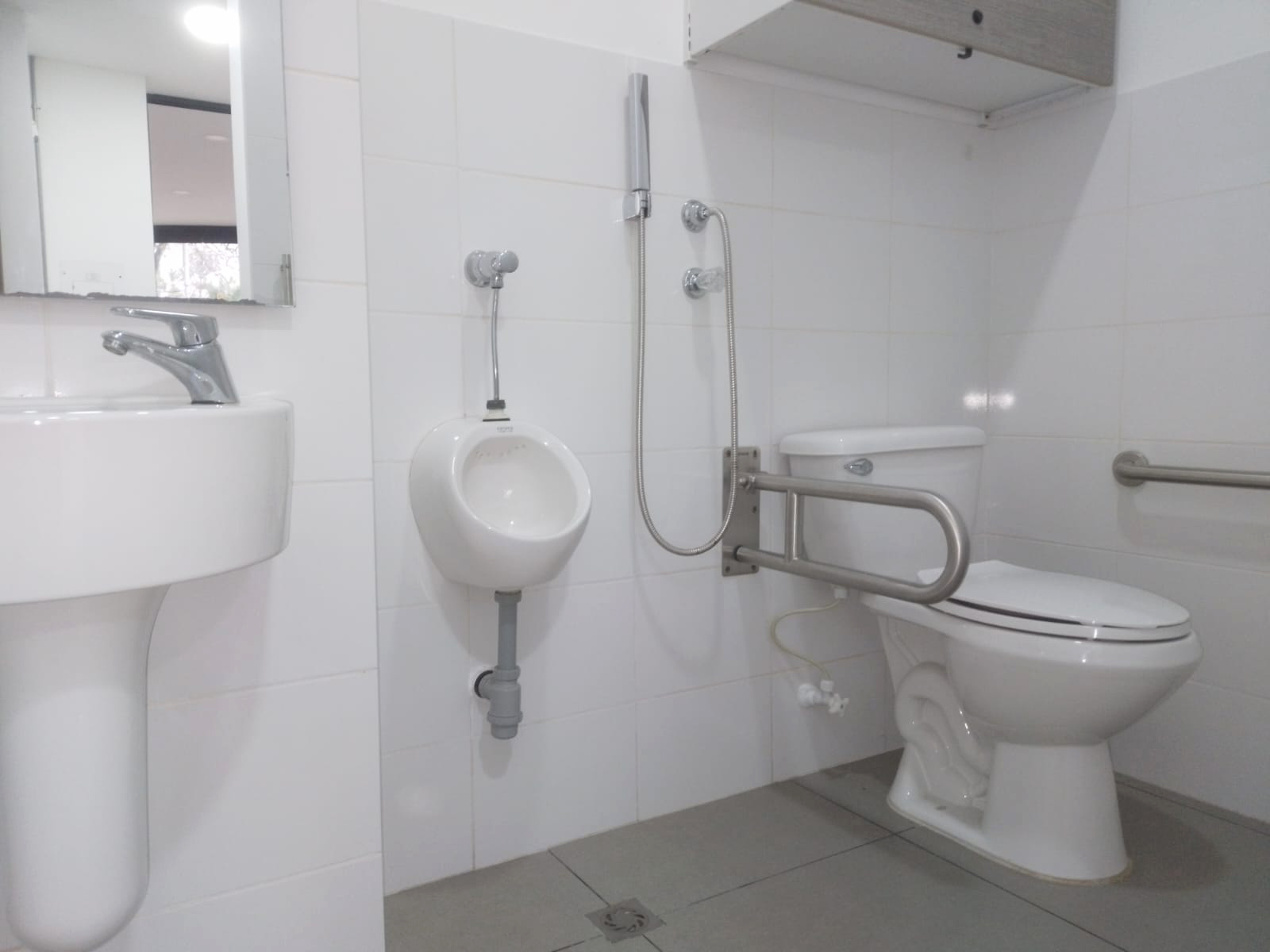 Consultorio en arriendo en Transversal Inferior, Medellín, 145 m² · foto 16 de 16