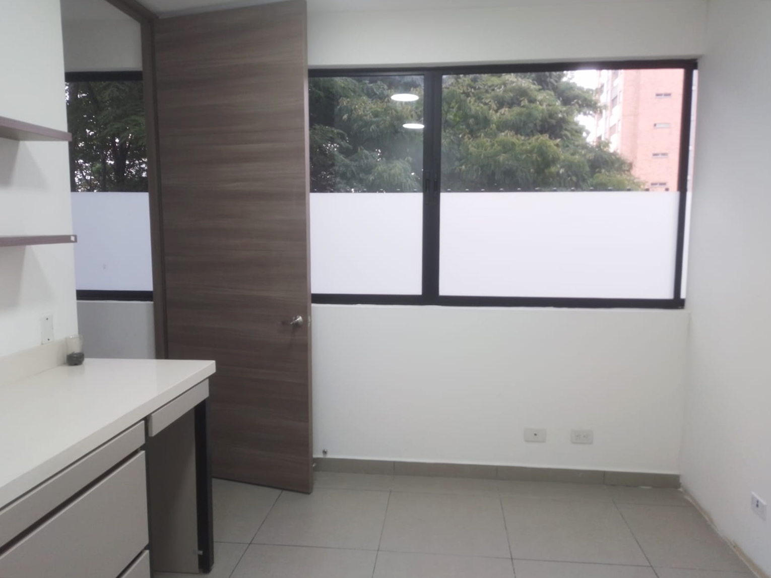 Consultorio en arriendo en Transversal Inferior, Medellín, 145 m² · foto 5 de 16