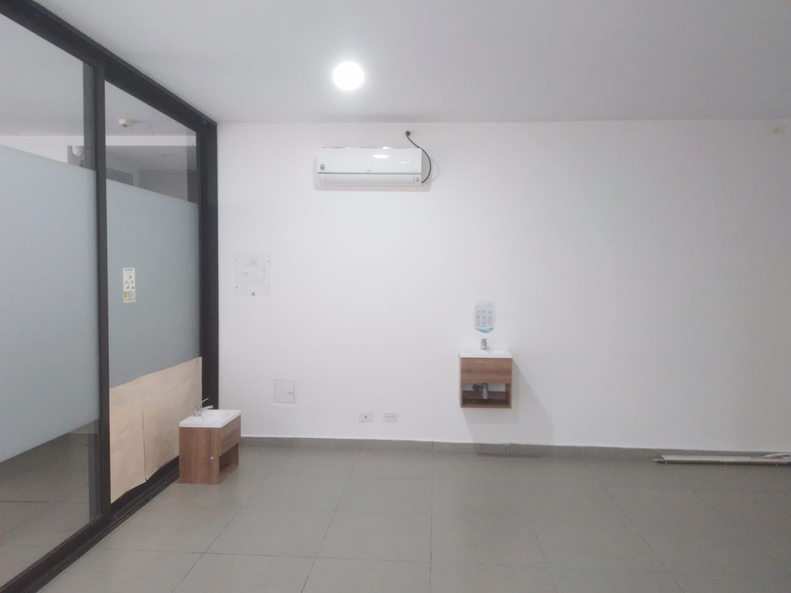 Consultorio en arriendo en Transversal Inferior, Medellín, 145 m² · foto 6 de 16