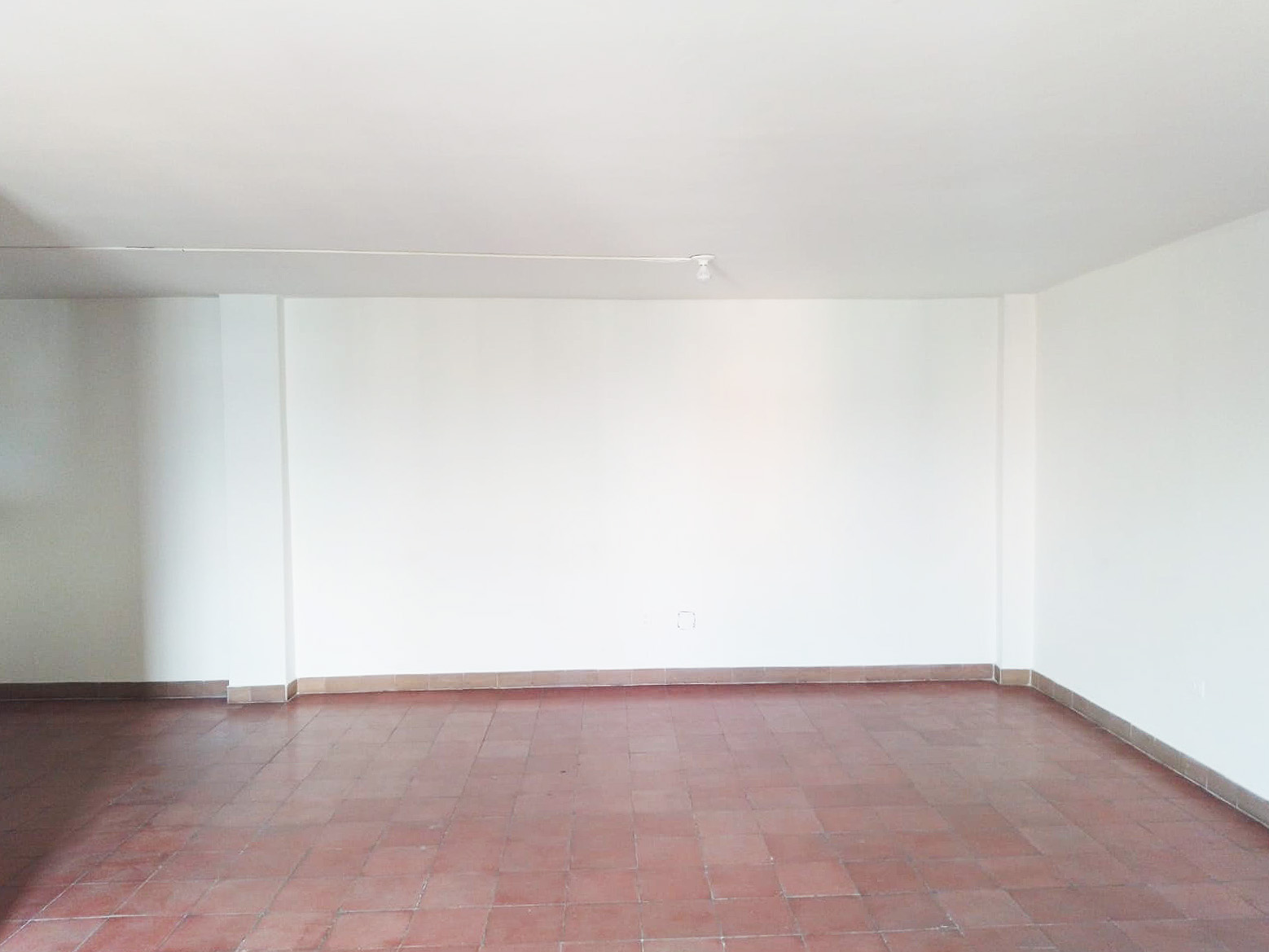 Bodega en arriendo en El Poblado, Medellín, 360 m² · foto 2 de 17