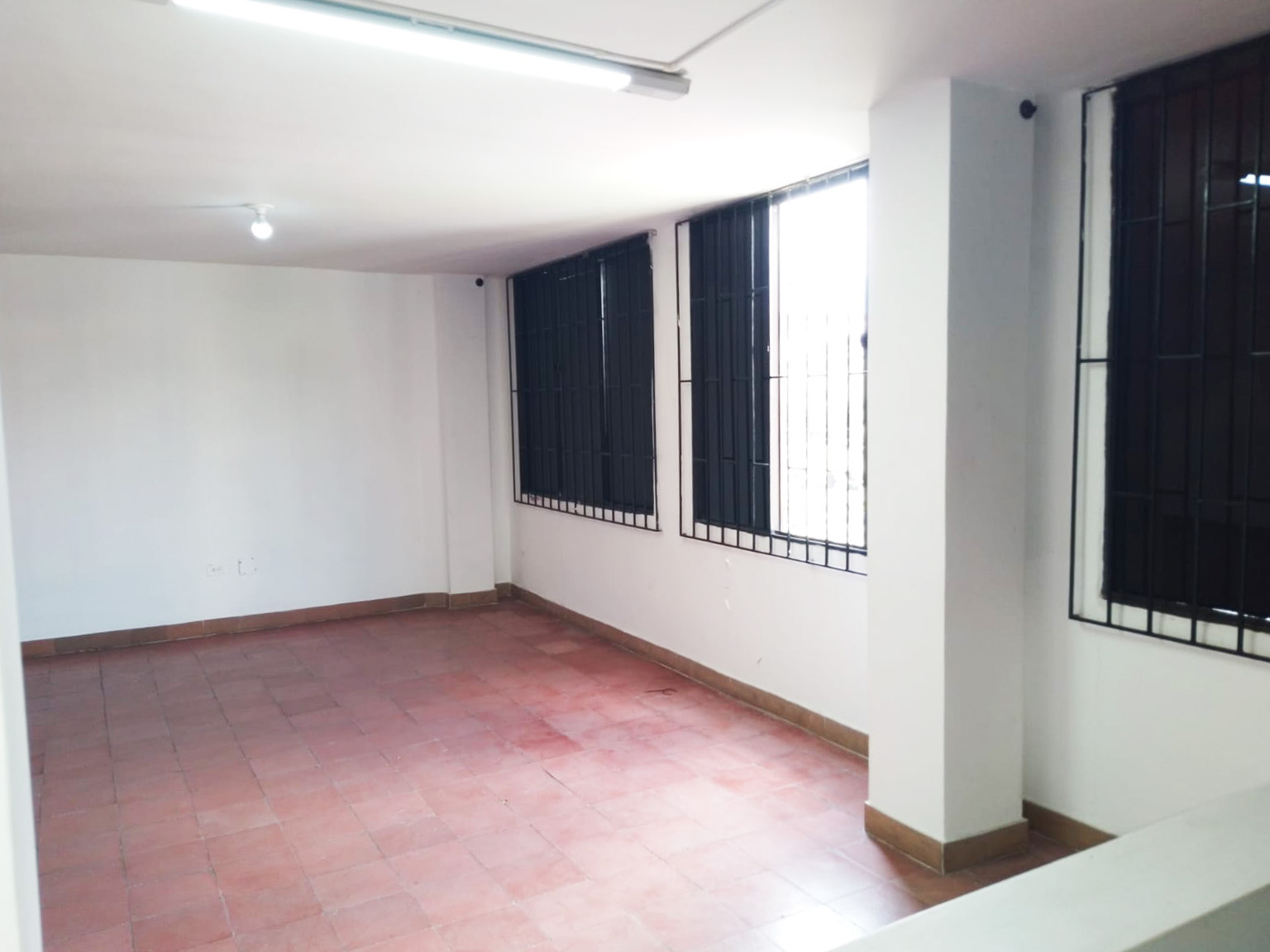 Bodega en arriendo en El Poblado, Medellín, 360 m² · foto 6 de 17