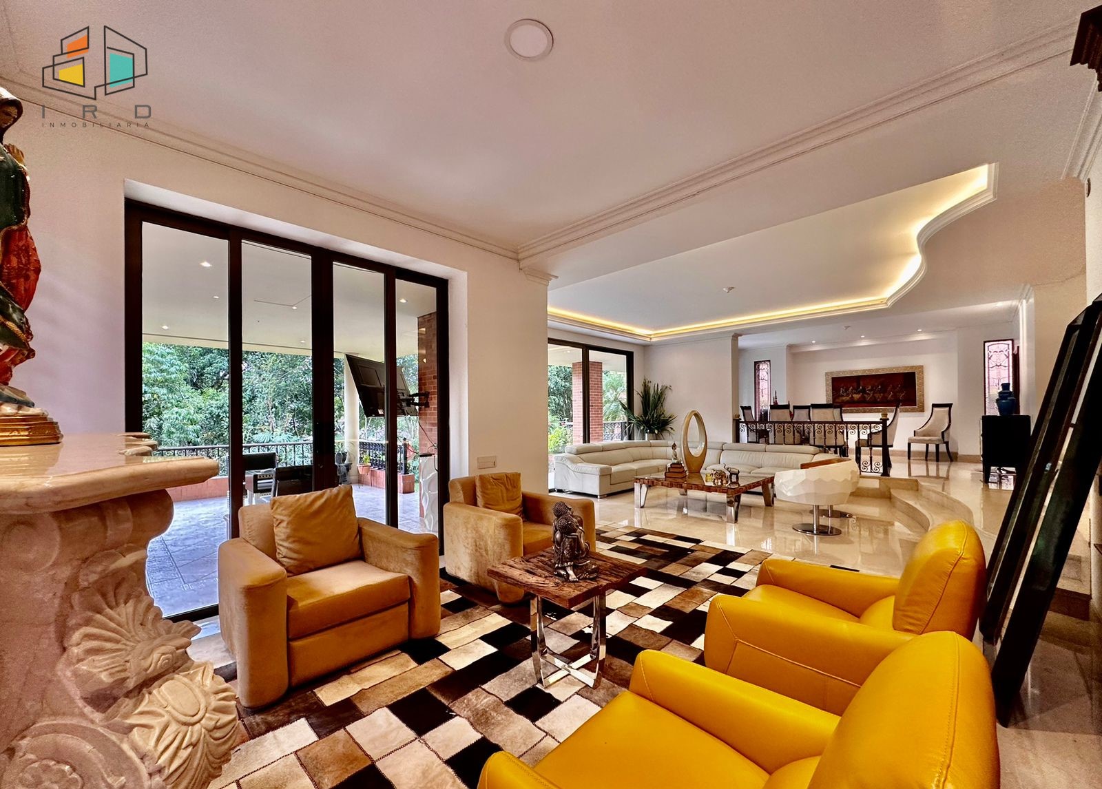 Casa de 4 alcobas en arriendo en Medellín, 450 m² · foto 12 de 24