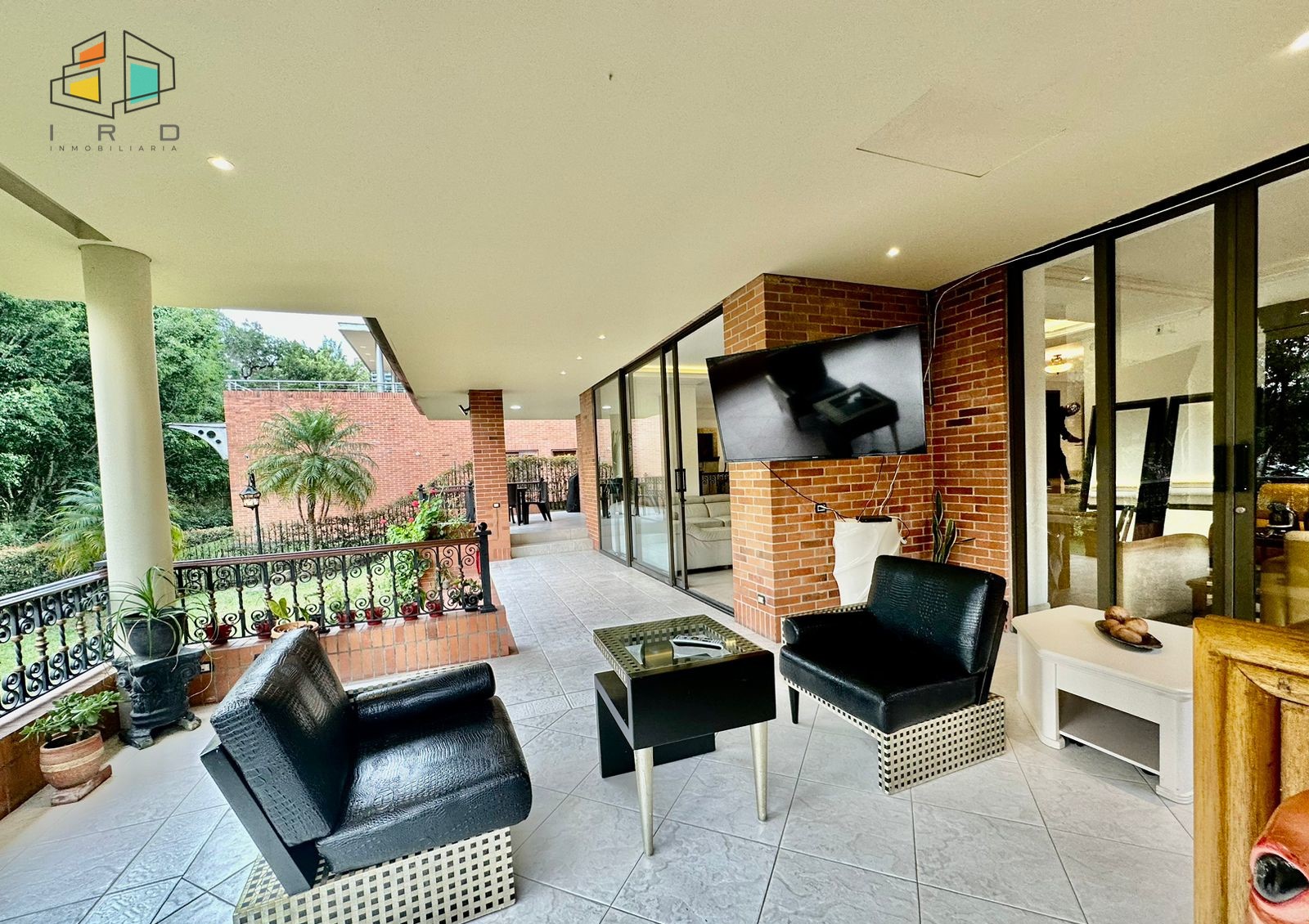 Casa de 4 alcobas en arriendo en Medellín, 450 m² · foto 18 de 24