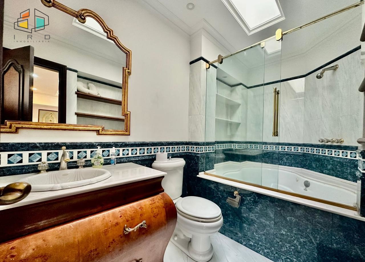 Casa de 4 alcobas en arriendo en Medellín, 450 m² · foto 20 de 24