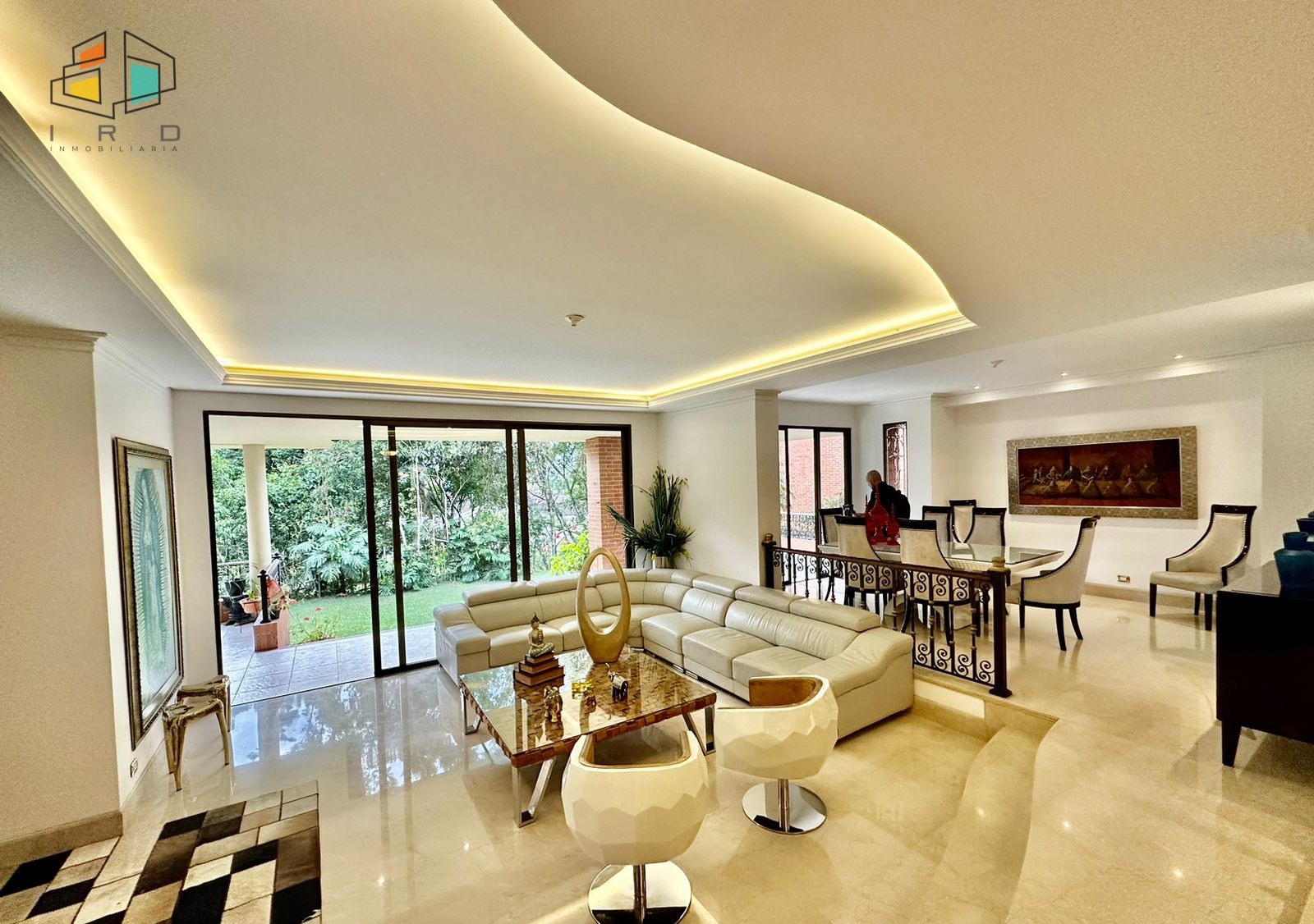 4BR House in Suroriente (450 m²) - 2