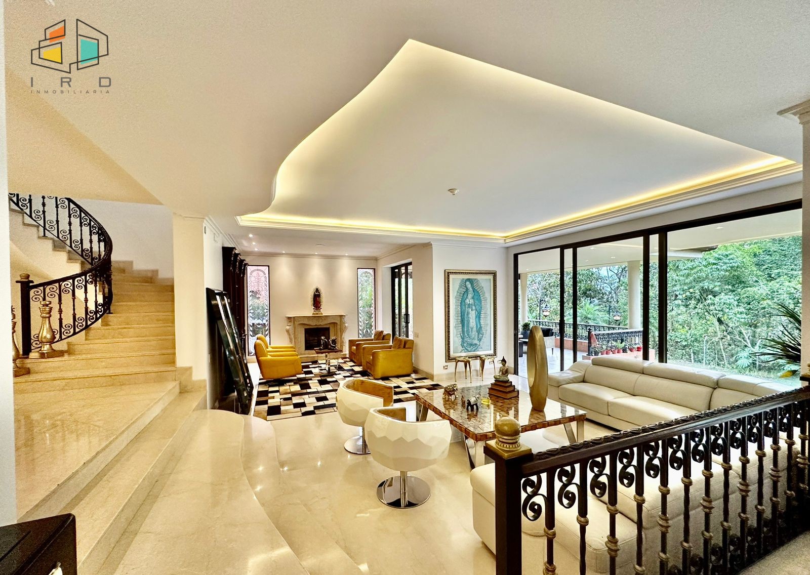 4BR House in Suroriente (450 m²) - 4