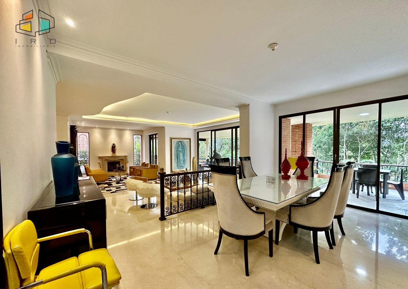 Casa de 4 alcobas en arriendo en Medellín, 450 m² · foto 6 de 24