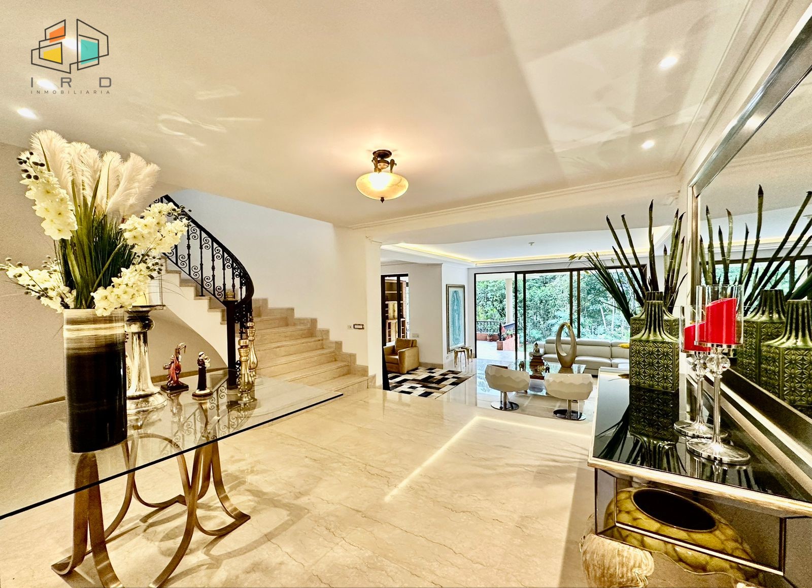 Casa de 4 alcobas en arriendo en Medellín, 450 m² · foto 8 de 24