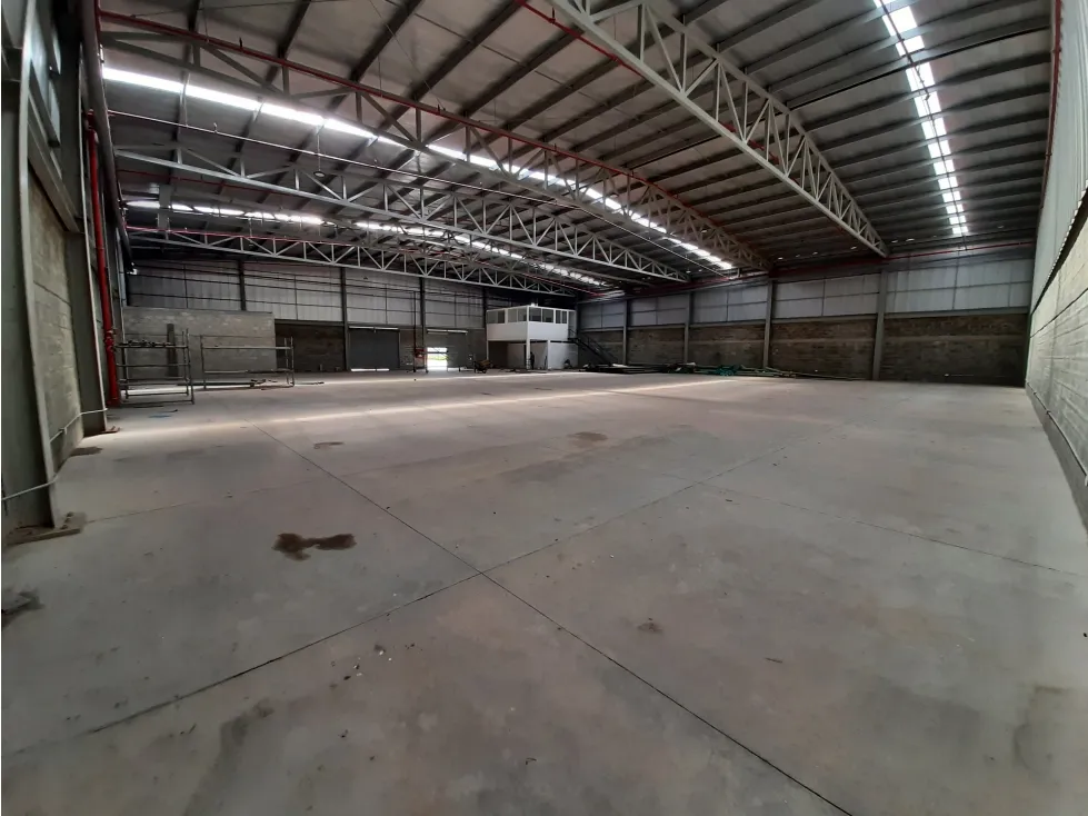 Bodega en arriendo en La Dolores, Palmira, 1224 m² · foto 3 de 5