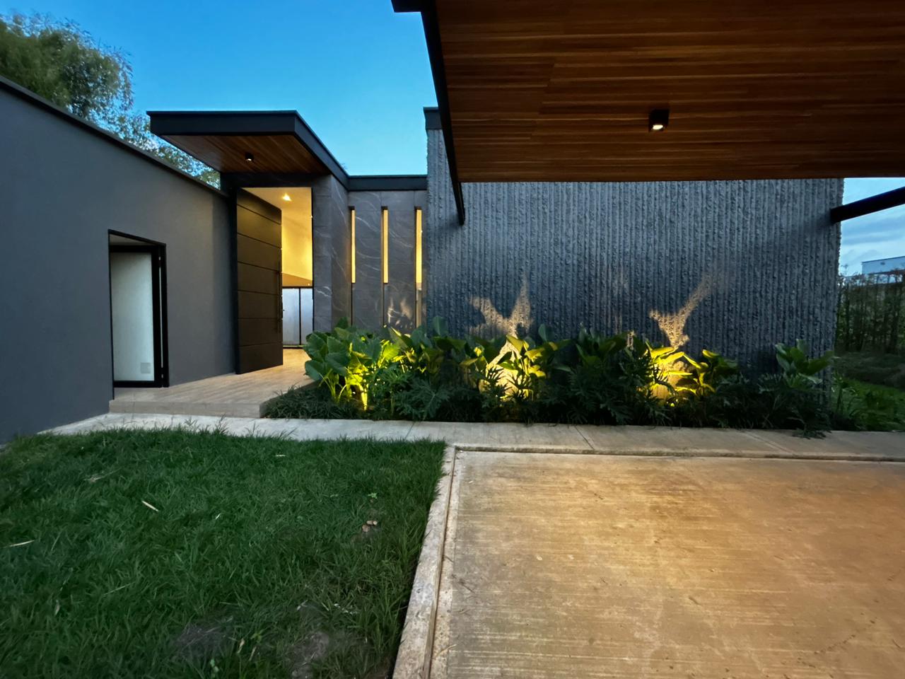 Casa de 3 alcobas en venta en Cerritos, Pereira · foto 16 de 17