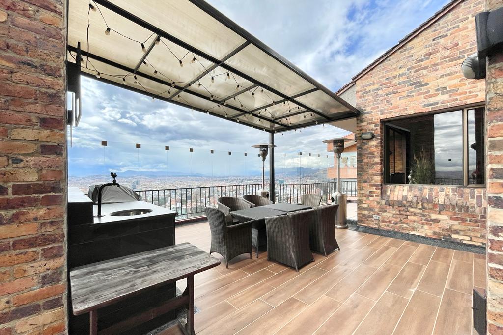 Apartamento en venta en El Refugio, Bogotá · foto 2 de 24
