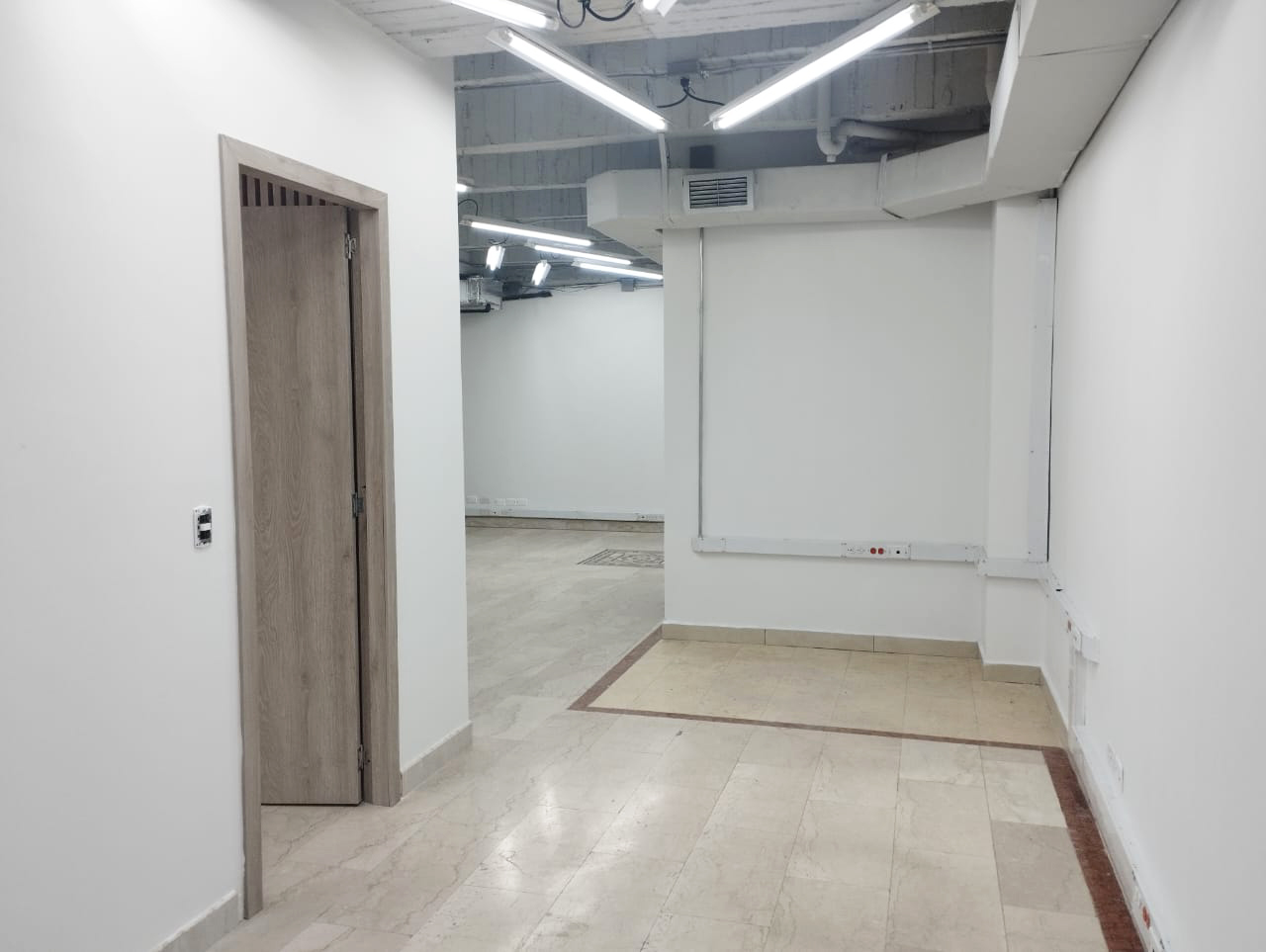 Oficina en arriendo en La Florida, Medellín, 64 m² · foto 2 de 14