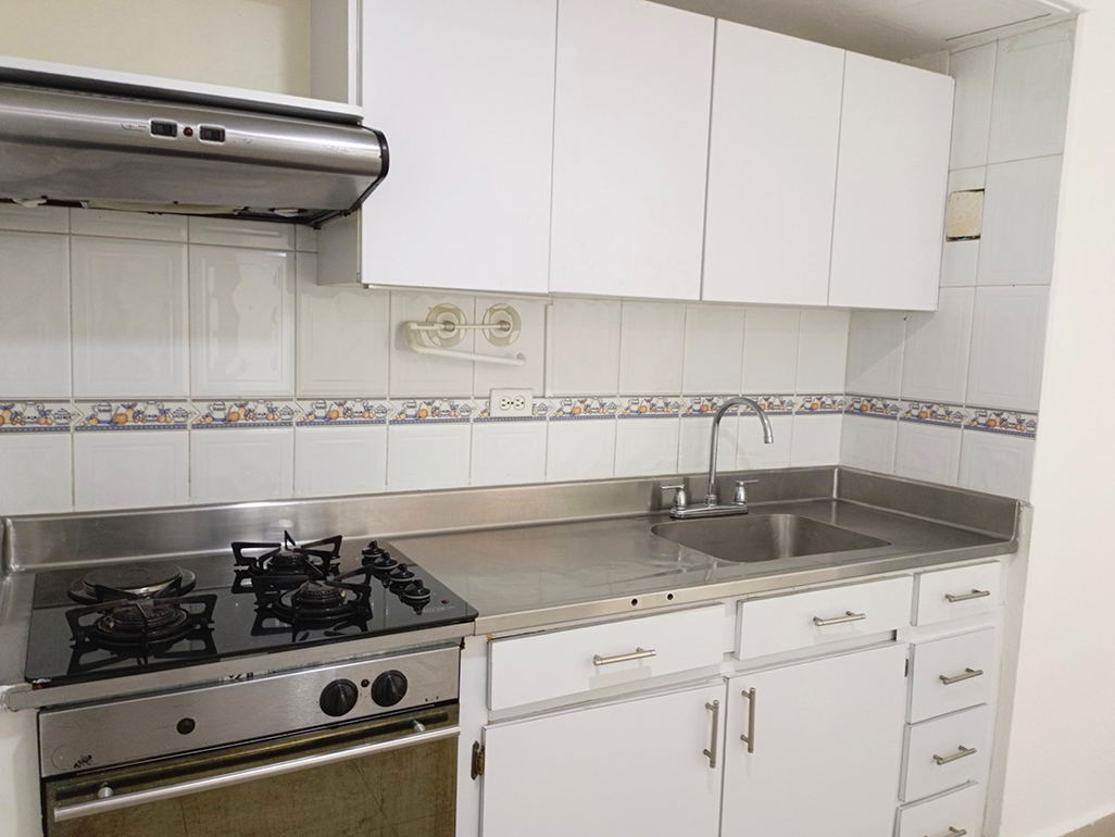 Apartamento de 3 alcobas en arriendo en Miravalle, Medellín, 101 m² · foto 8 de 17