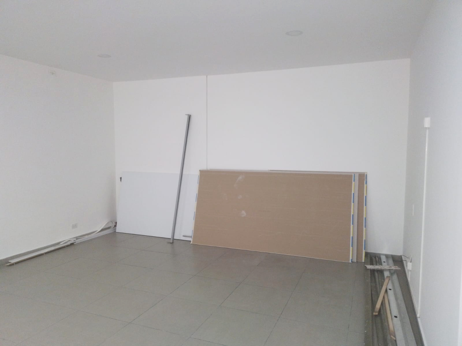 Consultorio en arriendo en Transversal Inferior, Medellín, 53 m² · foto 10 de 12