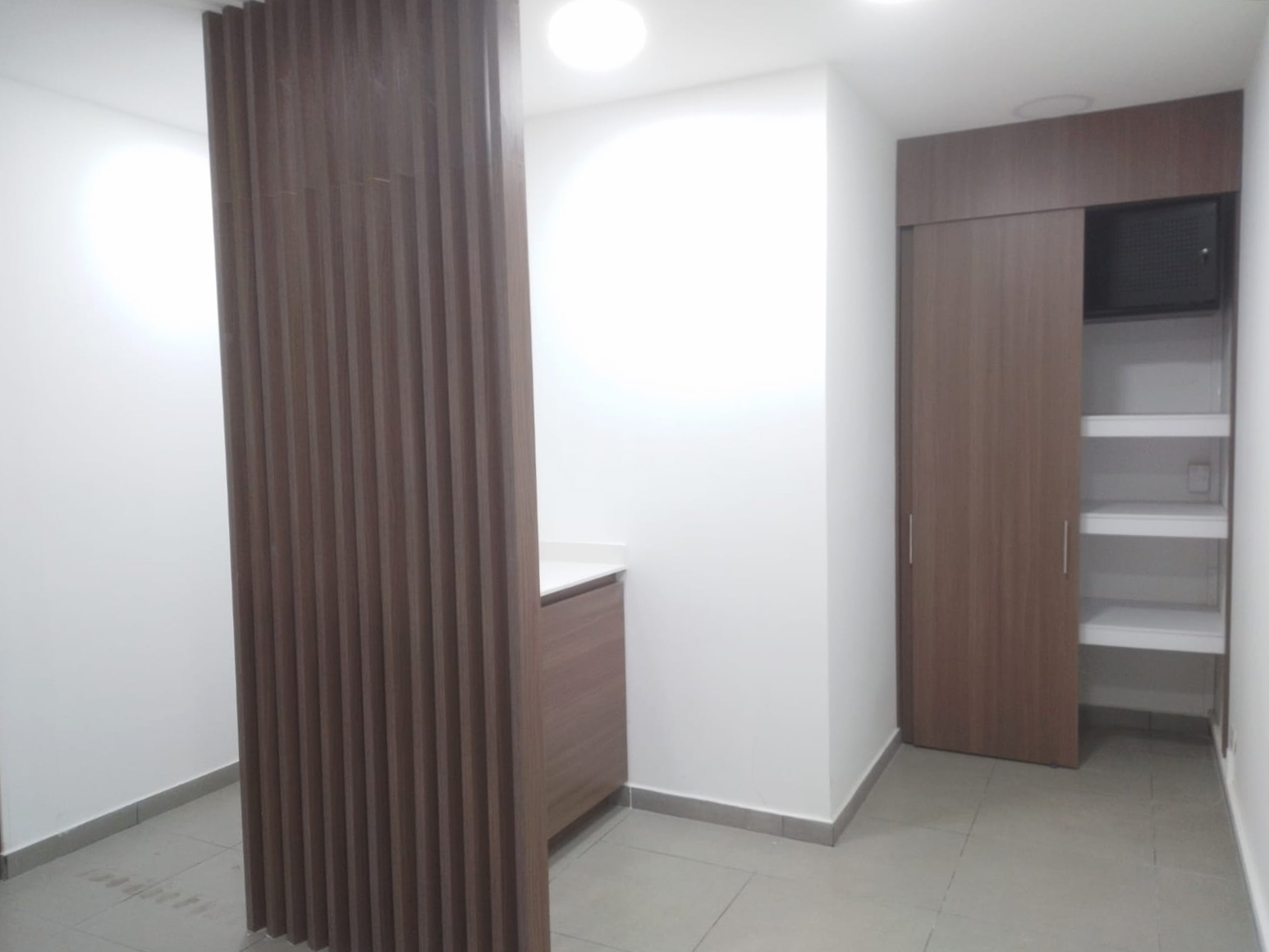 Consultorio en arriendo en Transversal Inferior, Medellín, 53 m² · foto 8 de 12